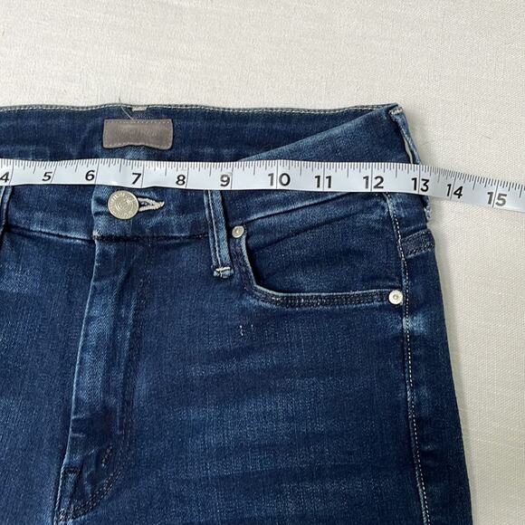 Mother The High Waisted Looker Ankle Fray Denim Jeans in Tongue and Chic 26 - Picture 10 of 13